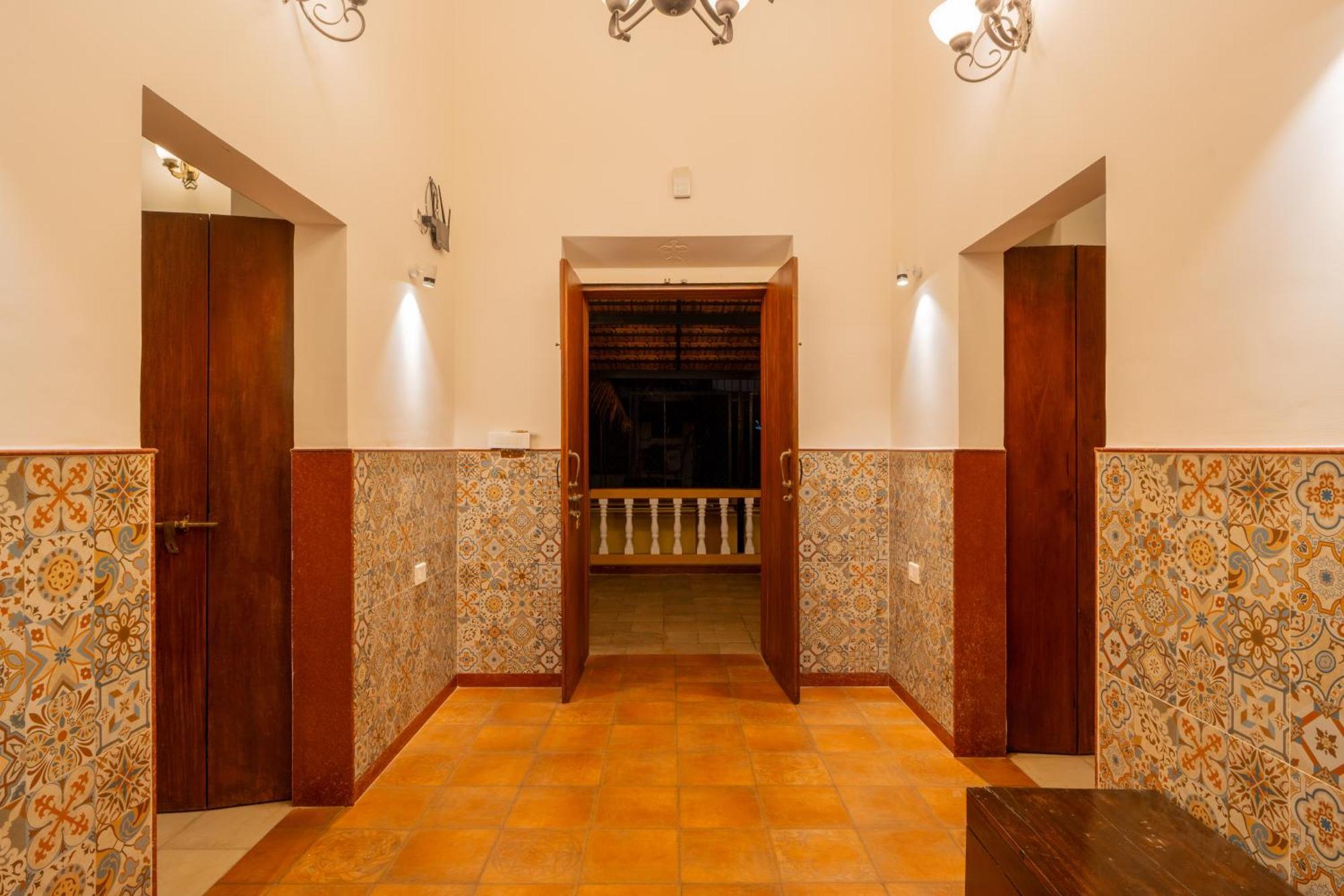 Alaya Casa Do Mar - Heritage Portuguese 4 Bhk Near Calangute