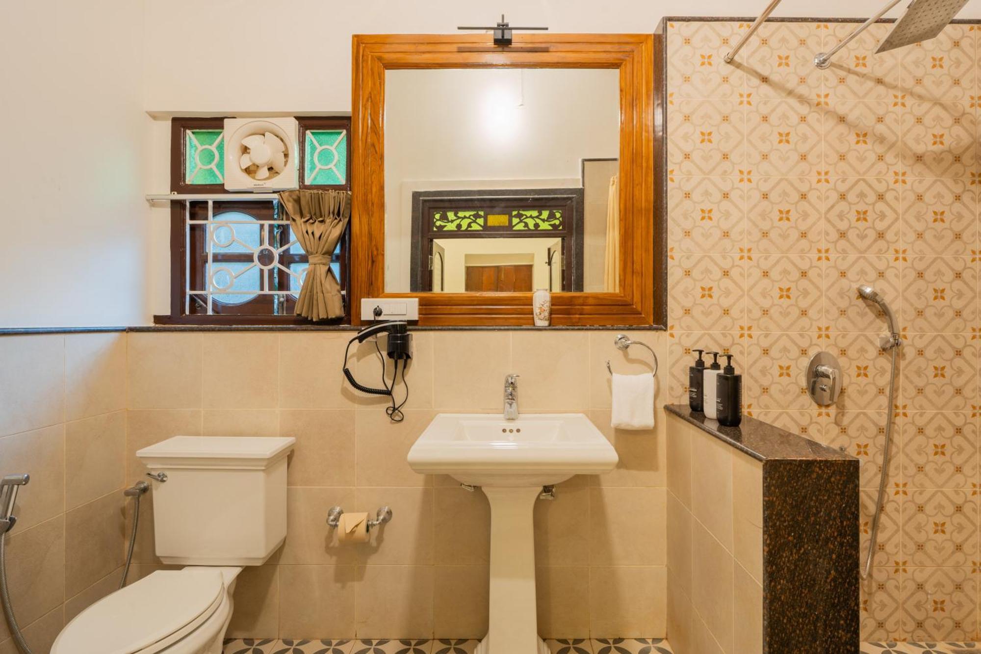 Villa Alaya Casa Do Mar - Heritage Portuguese 4 Bhk Near