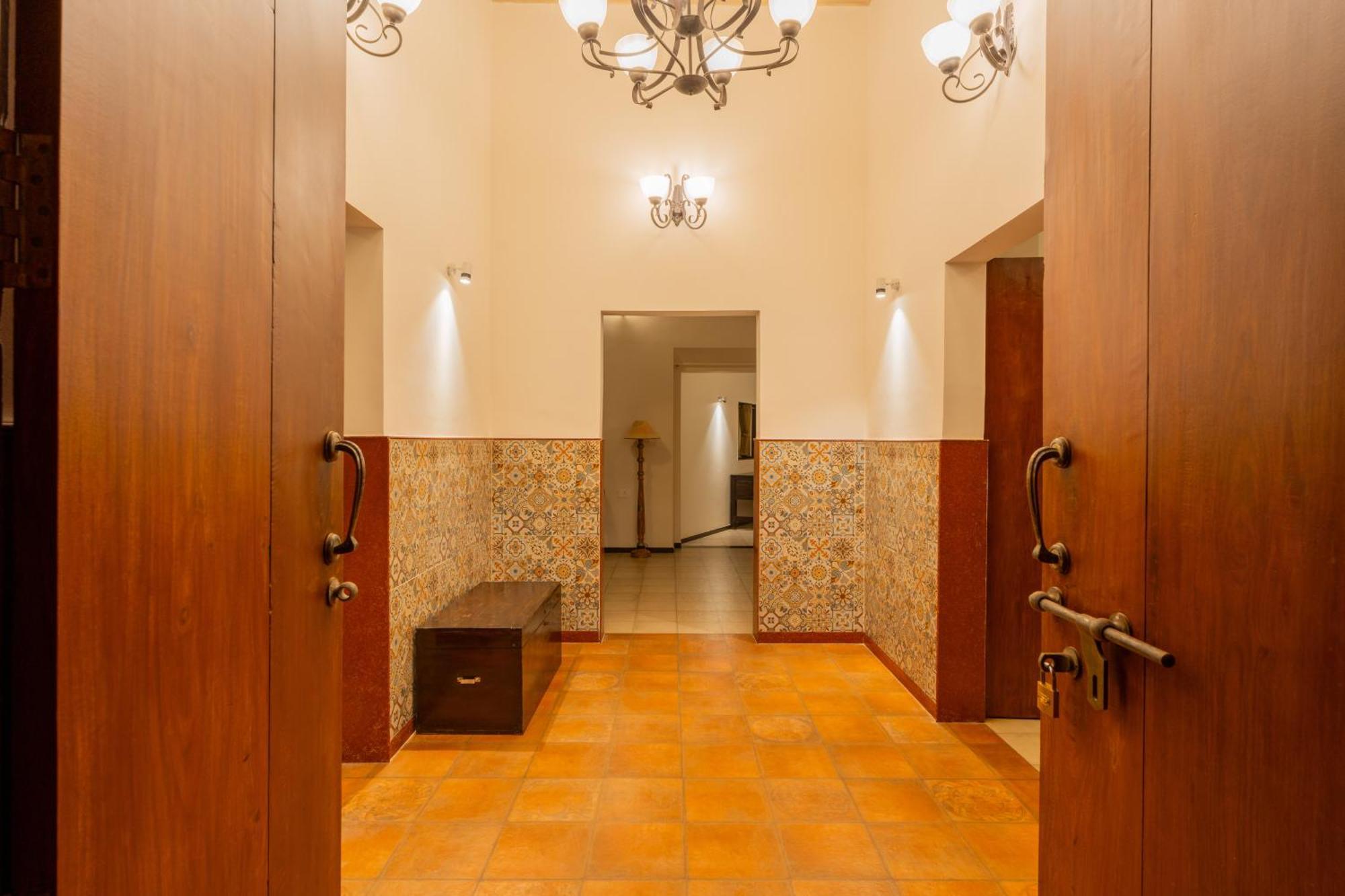 Villa Alaya Casa Do Mar - Heritage Portuguese 4 Bhk Near Calangute