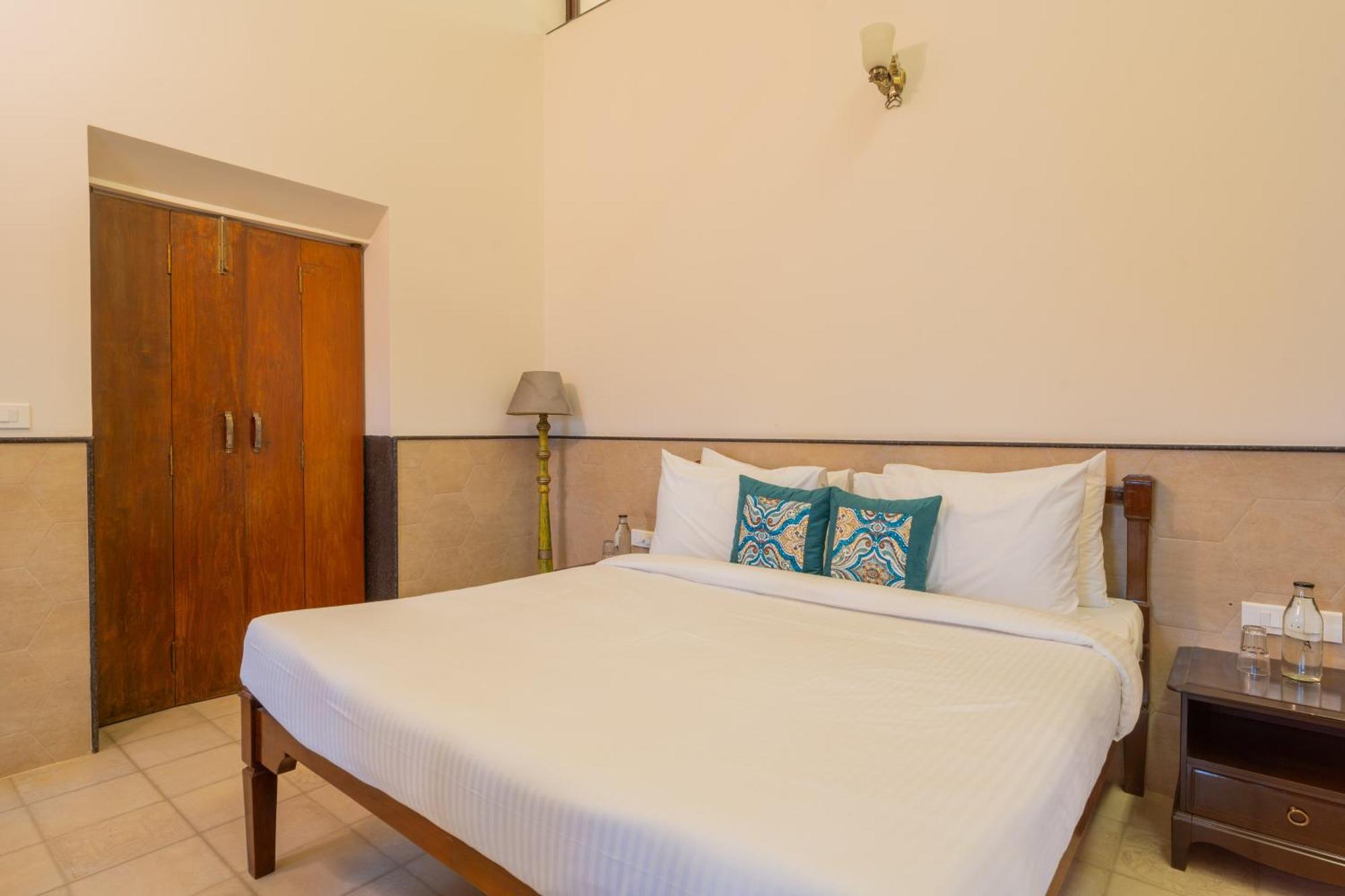 Alaya Casa Do Mar - Heritage Portuguese 4 Bhk Near Calangute